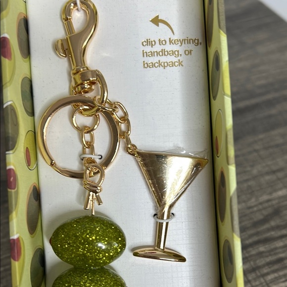 🍸 Piper K | Martini & Olive Bag Charm 🫒 - Picture 4 of 5